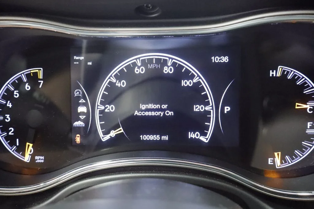 Certified Used 2020 White Jeep Overland image 30