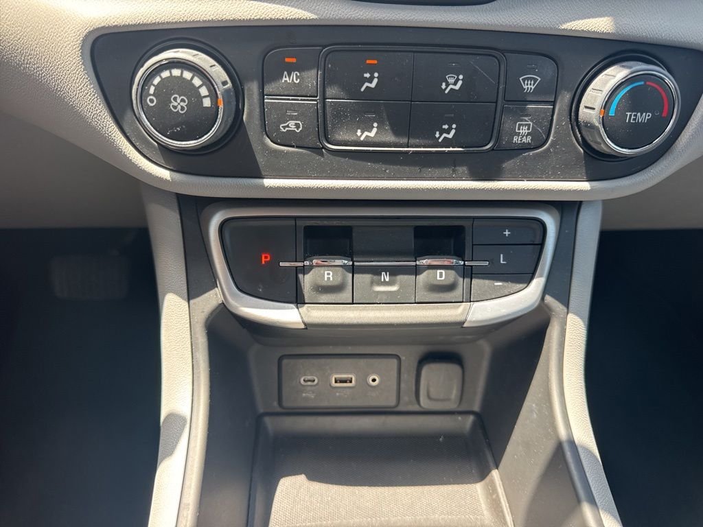 Used 2024 Blue GMC SLE image 30