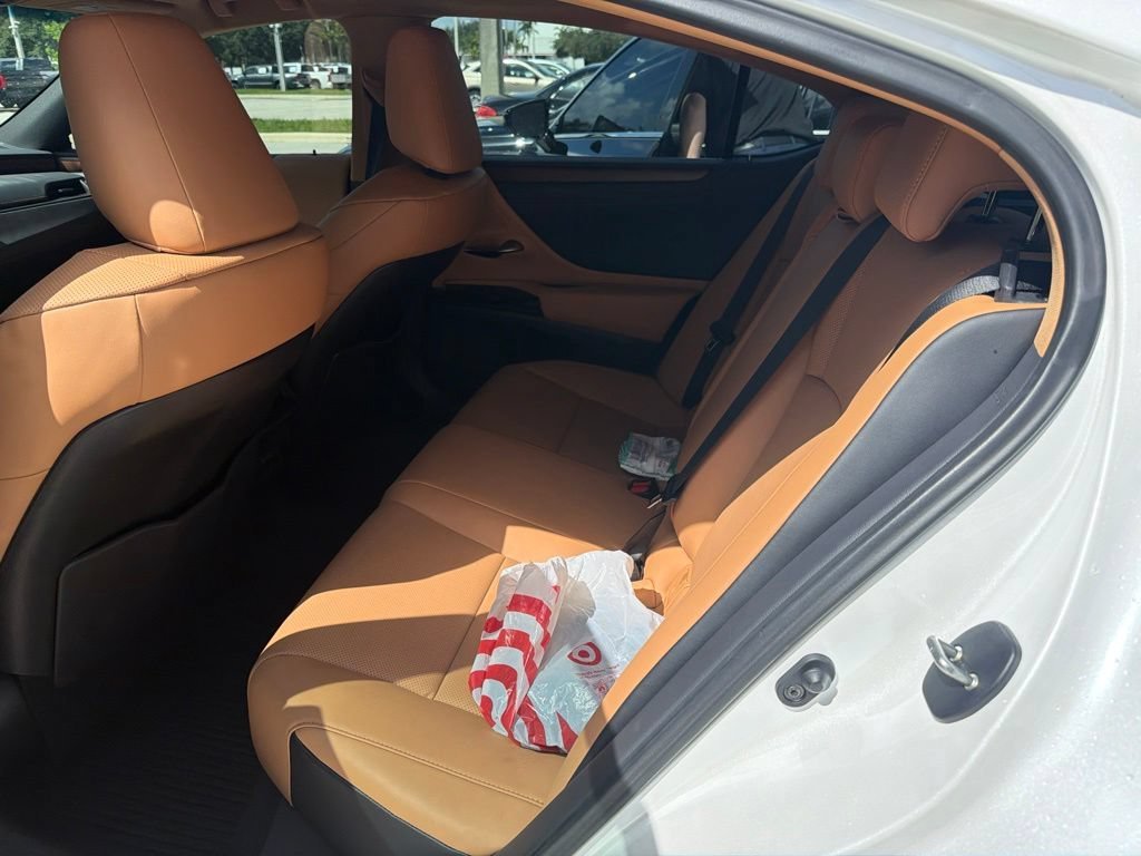 Used 2025 White Lexus ES 350 image 6