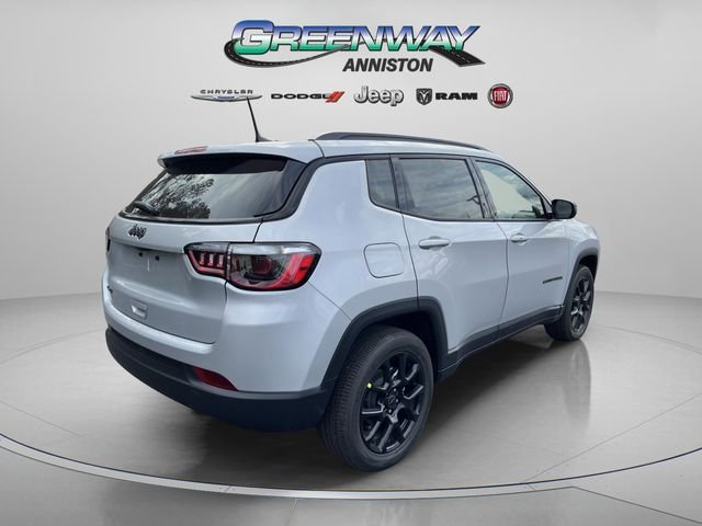 New 2026 Silver Zynith Metallic Clear-Coat Exterior Paint Jeep Latitude Altitude image 7