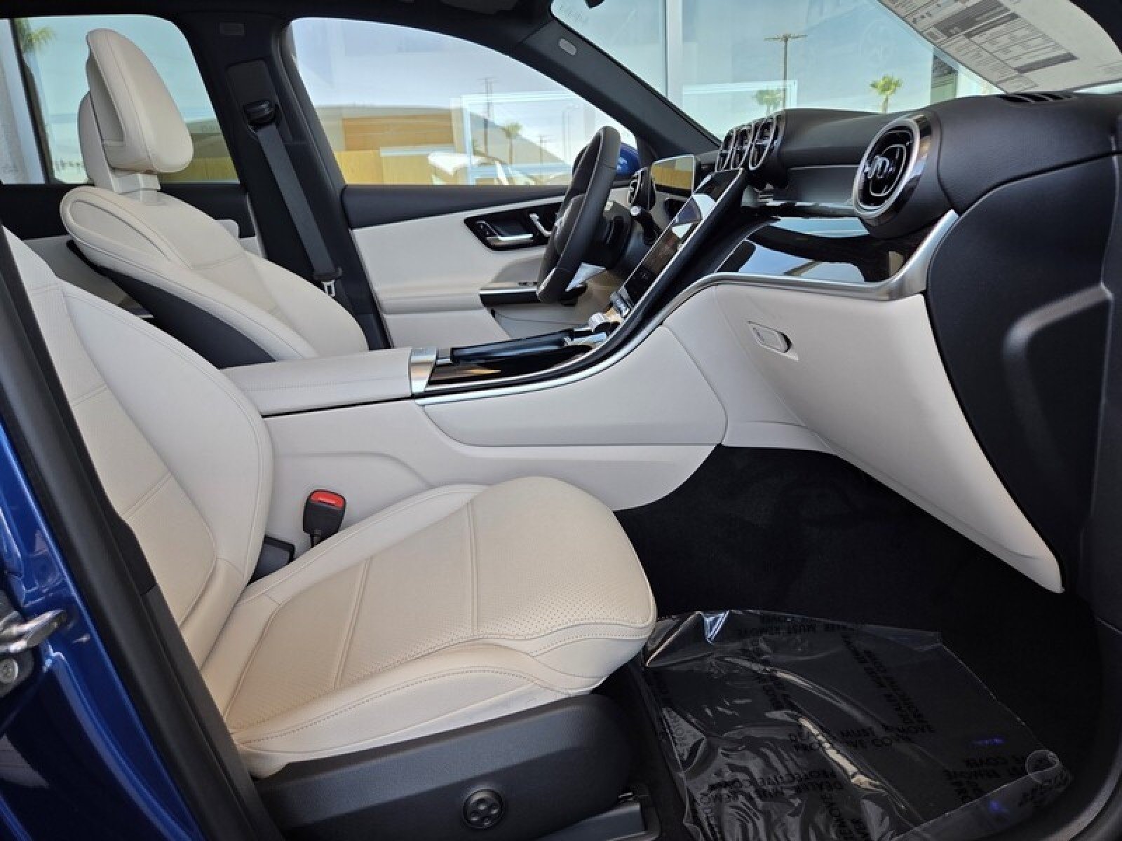 New 2026 Starling Blue Metallic Mercedes-Benz GLC 300 SUV image 17