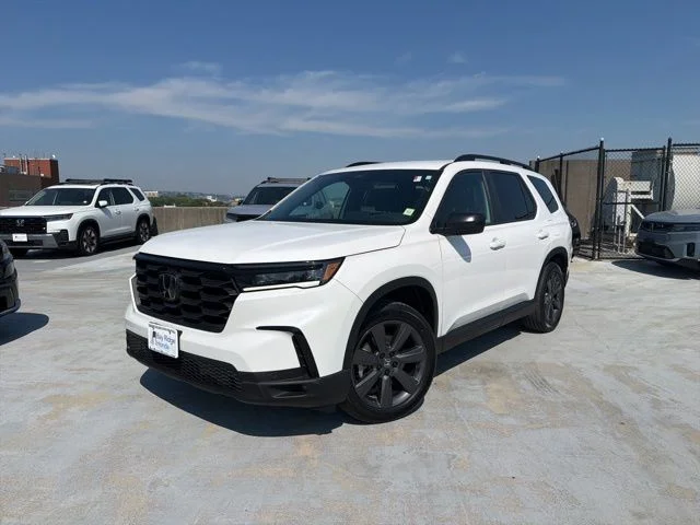 2023 Honda Pilot Sport AWD's photo