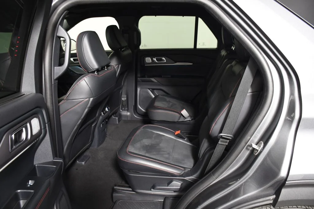 Used 2025 Carbonized Gray Metallic Ford ST image 15