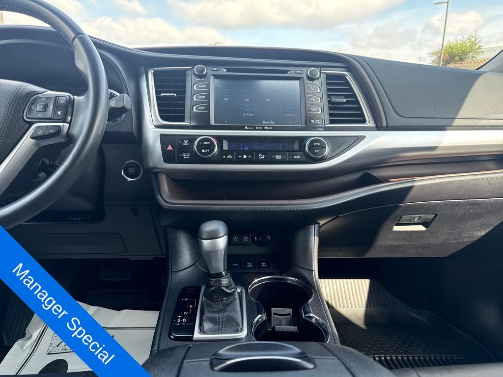 Used 2019 Red Toyota XLE image 19