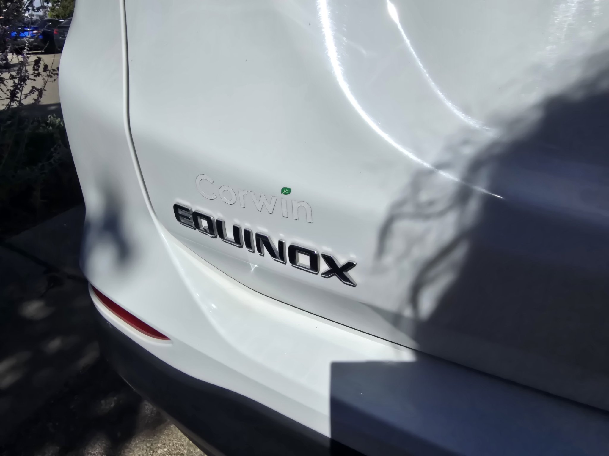 Used 2024 Summit White Chevrolet LT image 11