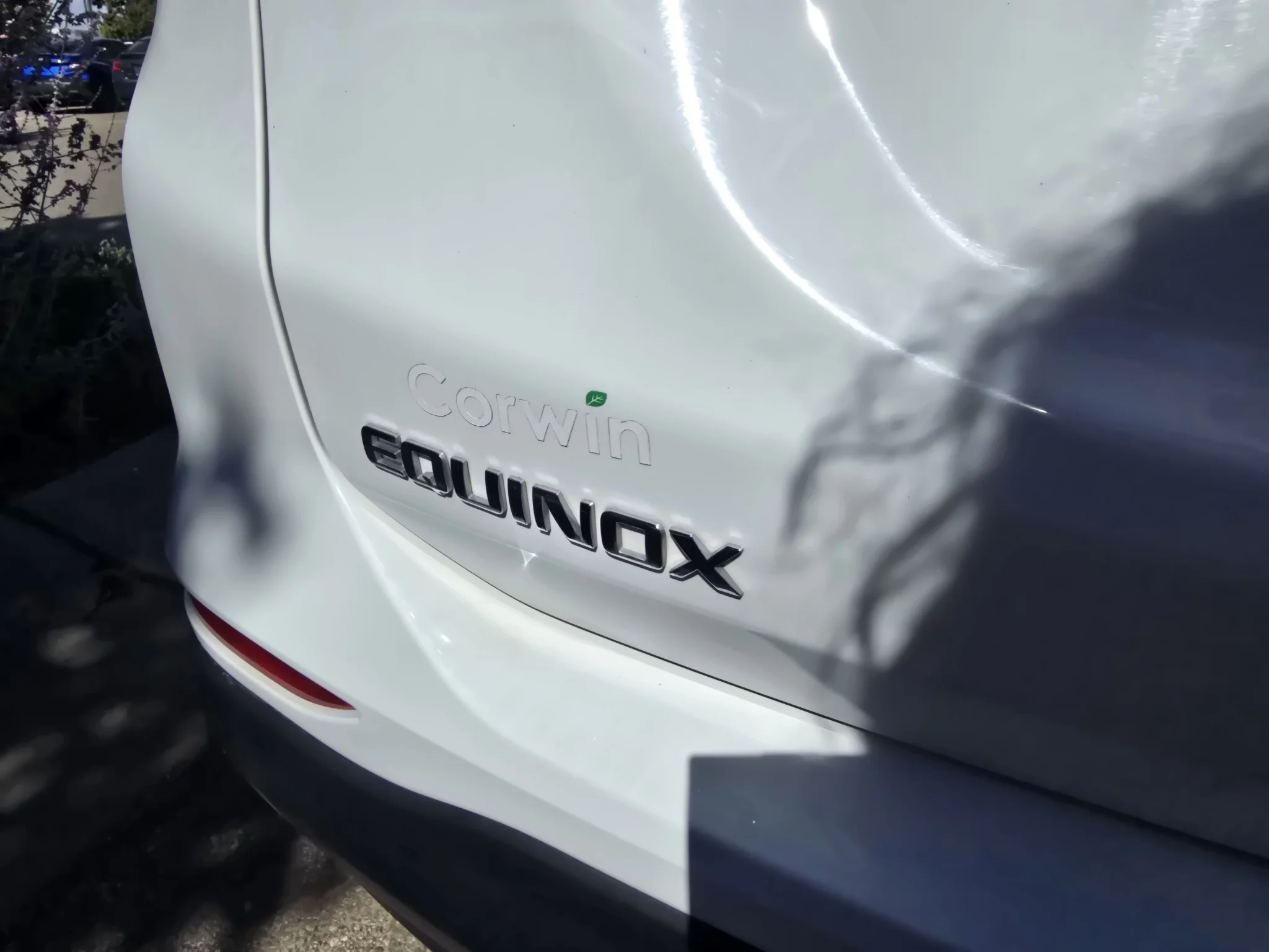 Used 2024 Summit White Chevrolet LT image 11