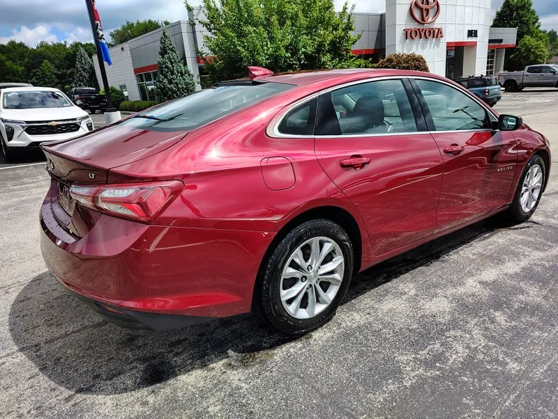 Used 2019 Red Chevrolet LT image 4