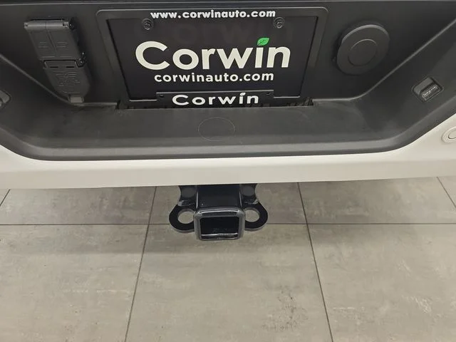 Used 2025 Summit White GMC AT4 image 17