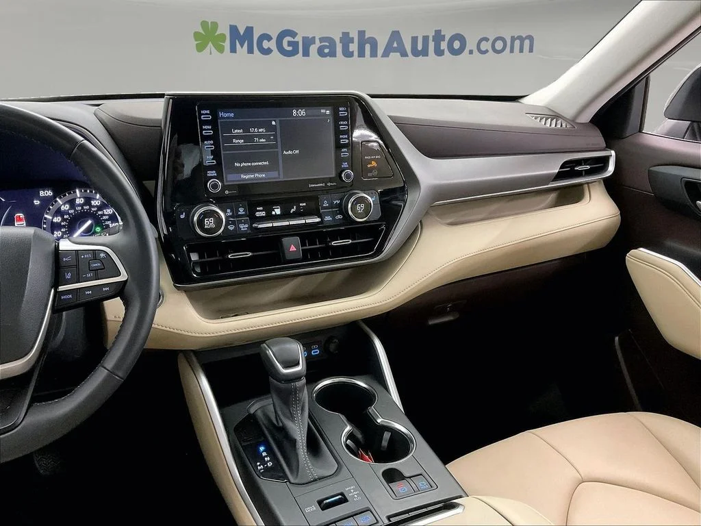 Used 2022 Gray Toyota XLE image 9