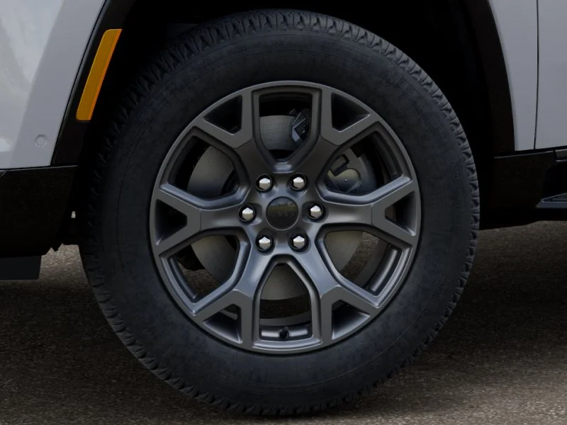 New 2026 Bright White Clear-Coat Exterior Paint Jeep Limited Altitude image 40