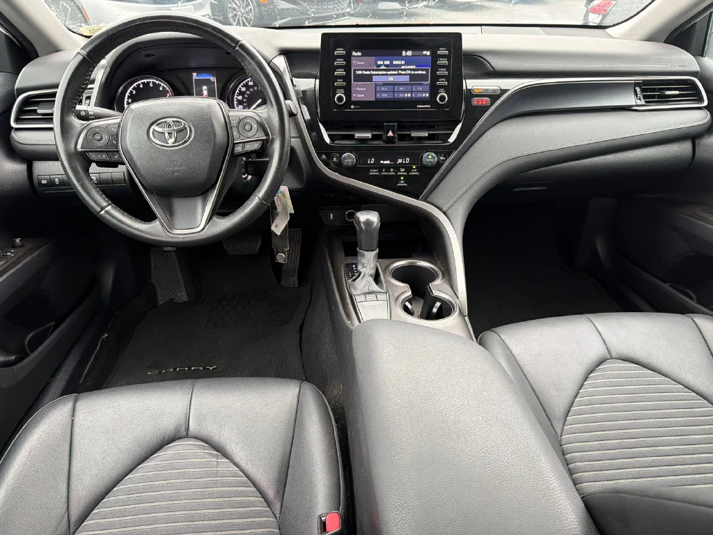 Used 2022 White Toyota SE Nightshade image 22