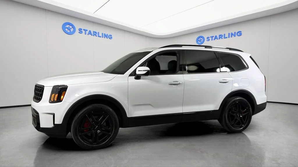 Used 2024 White Kia EX X-Line image 2