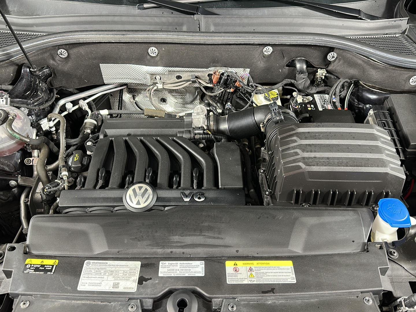 Used 2023 Deep Black Pearl Volkswagen 3.6L V6 SEL R-Line Black image 3