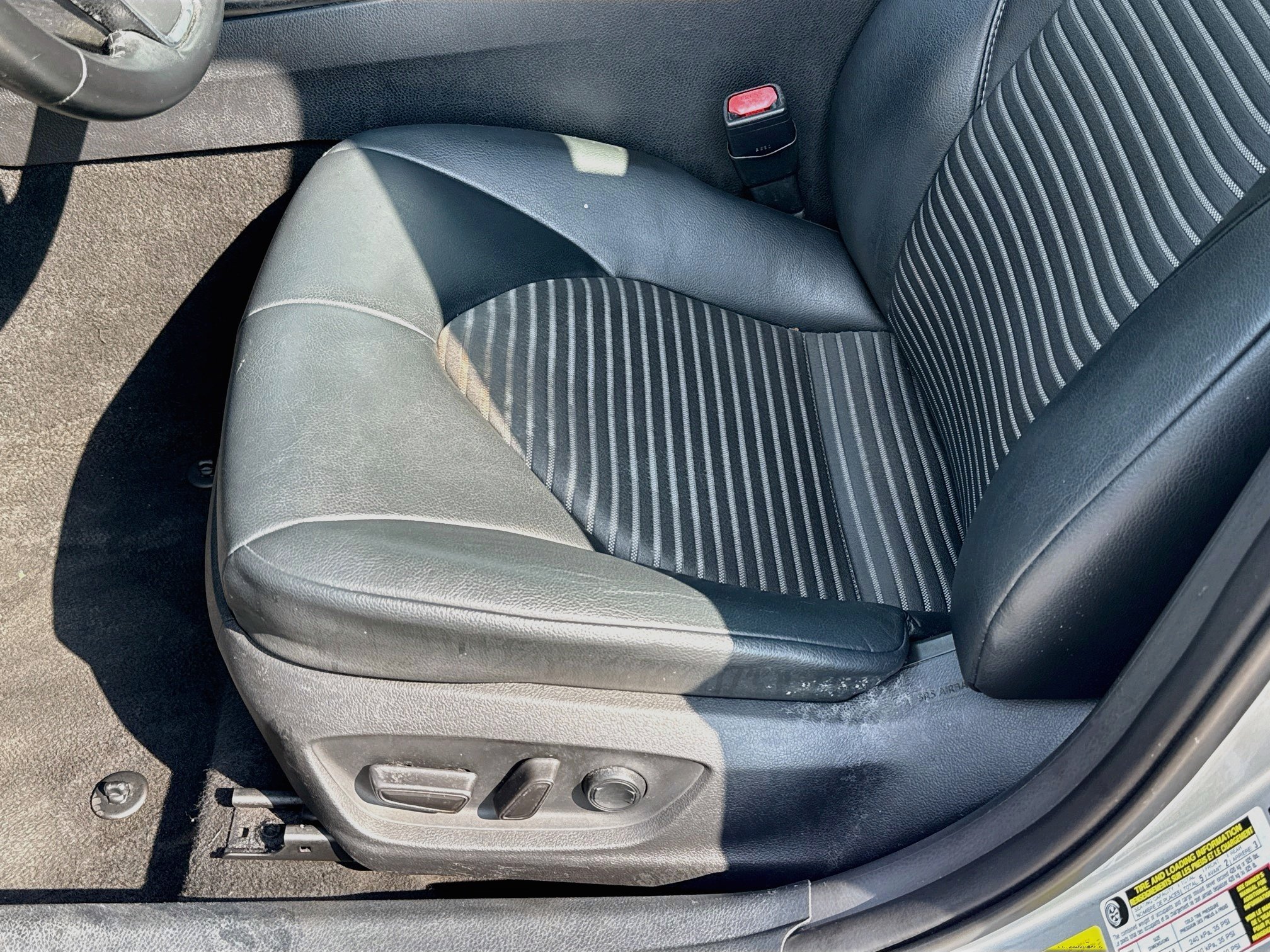 Used 2020 Celestial Silver Metallic Toyota SE image 18
