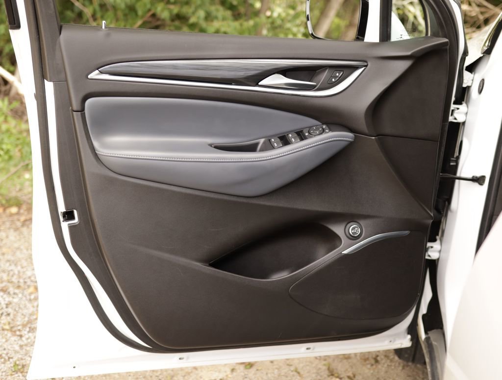 Used 2021 Includes Satin Nickel lower exterior accent color.) Buick Essence image 22