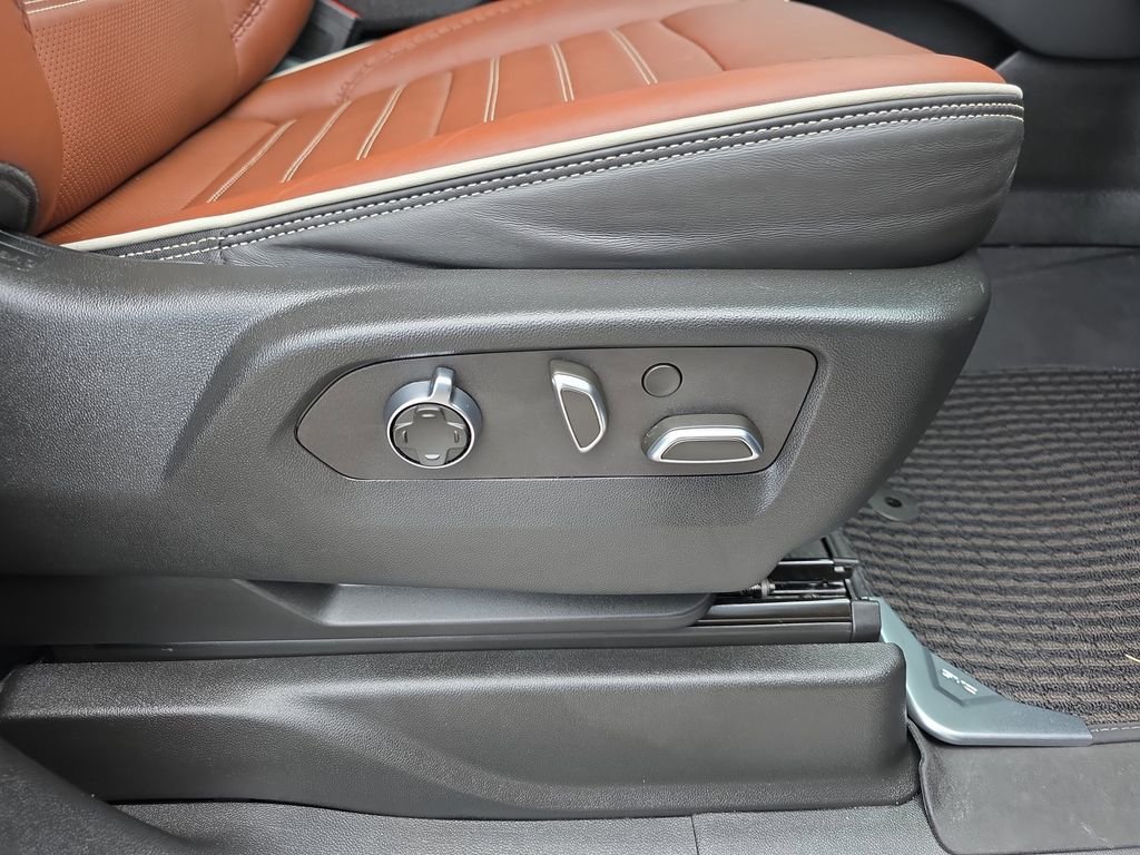 Used 2023 Black GMC Denali Ultimate image 40