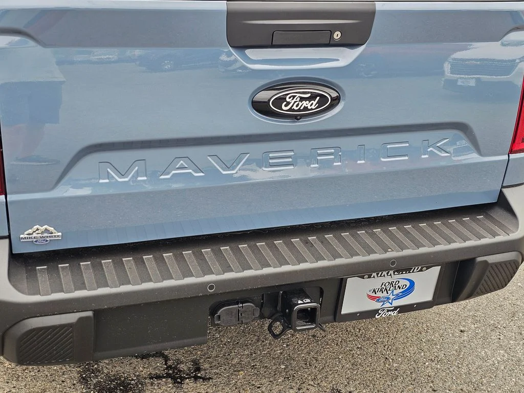 New 2025 Azure Gray Metallic Tri-Coat Ford XLT image 15