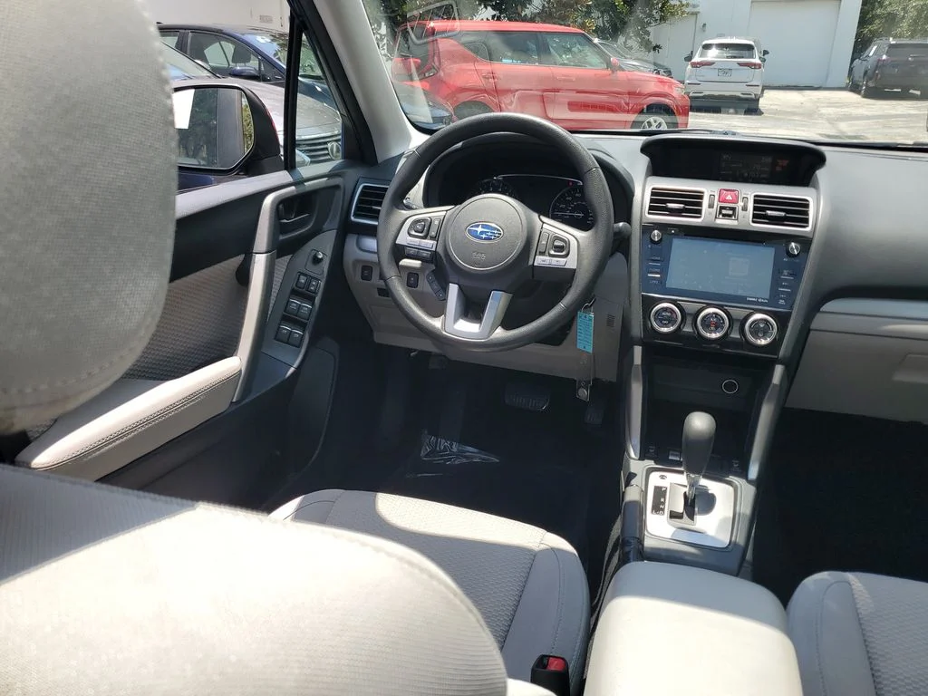 Used 2017 Gray Subaru 2.5i Premium image 15