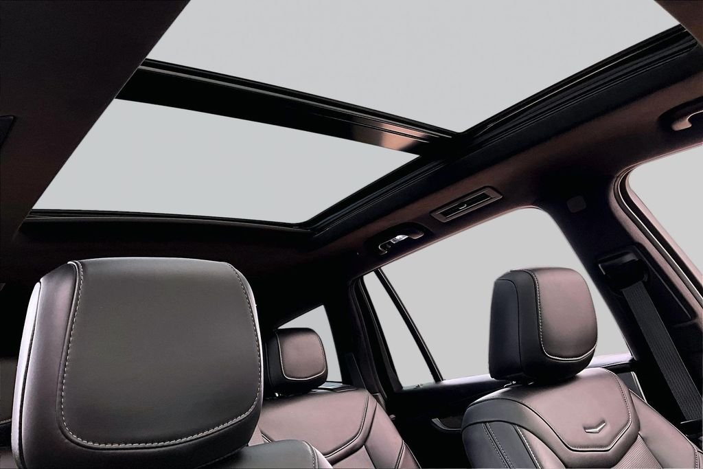 Used 2025 White Cadillac Premium Luxury image 17