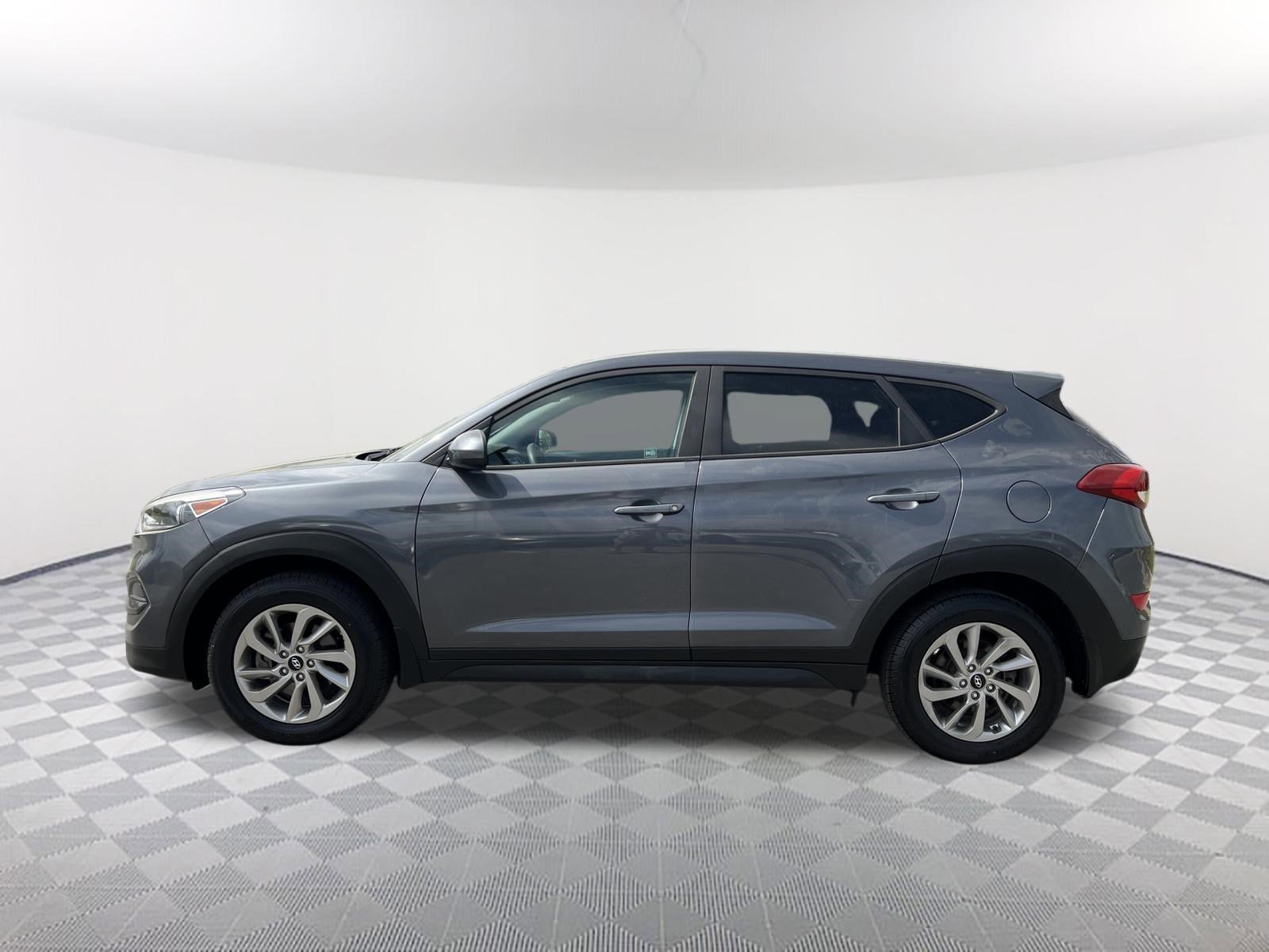 Used 2017 Coliseum Gray Hyundai  image 8