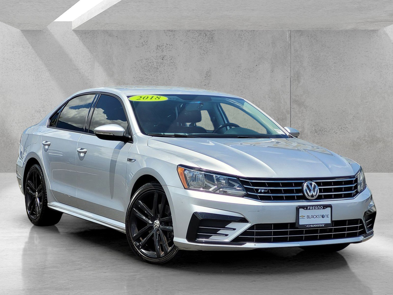 2018 Volkswagen Passat 2.0T S Auto's photo