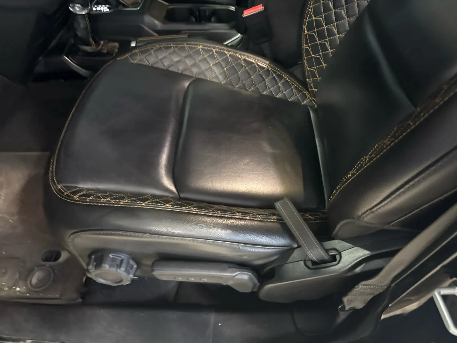 Used 2023 Black Clearcoat Jeep High Altitude image 14