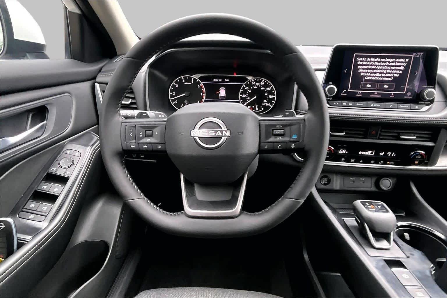 Used 2026 Everest White Pearl Tricoat Nissan SV image 6