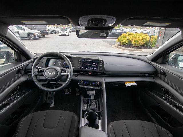 New 2026 White Hyundai SEL Sport Premium image 21