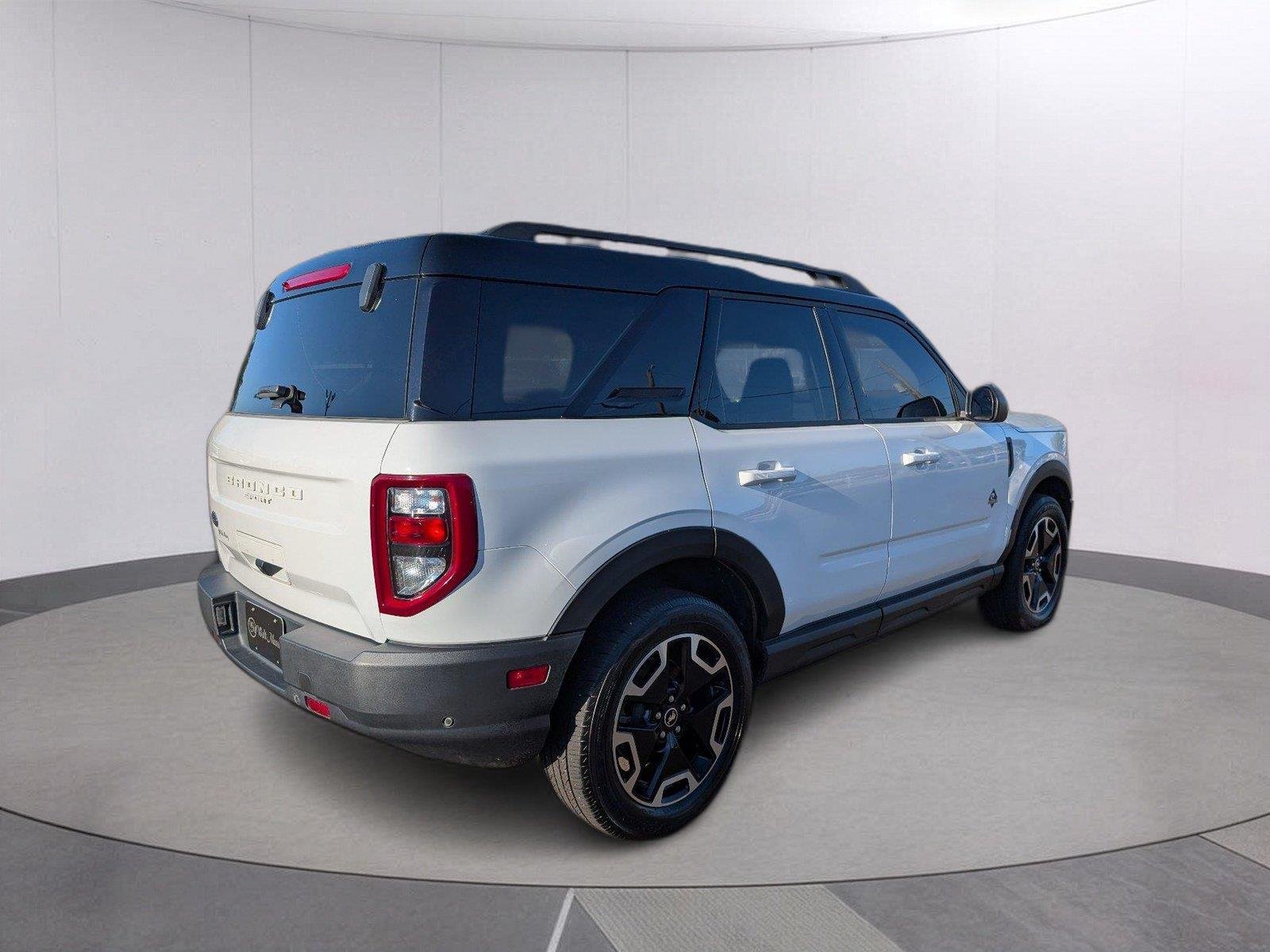 Used 2024 Oxford White Ford Outer Banks image 7
