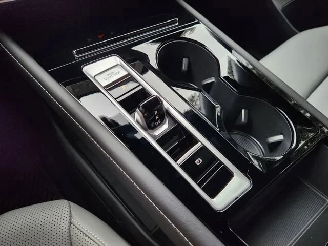 New 2026 Black Volkswagen 2.0T SEL image 15