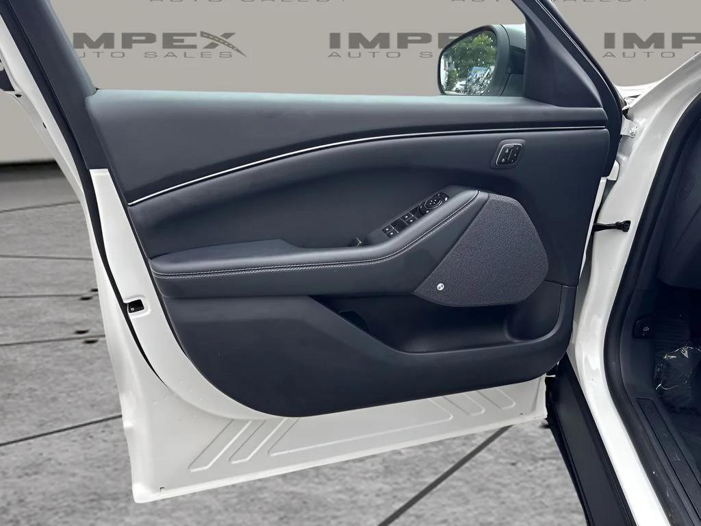 Used 2025 White Ford Premium image 16