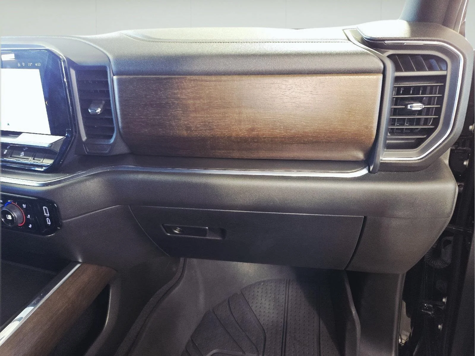 Used 2024 Black Chevrolet High Country image 46