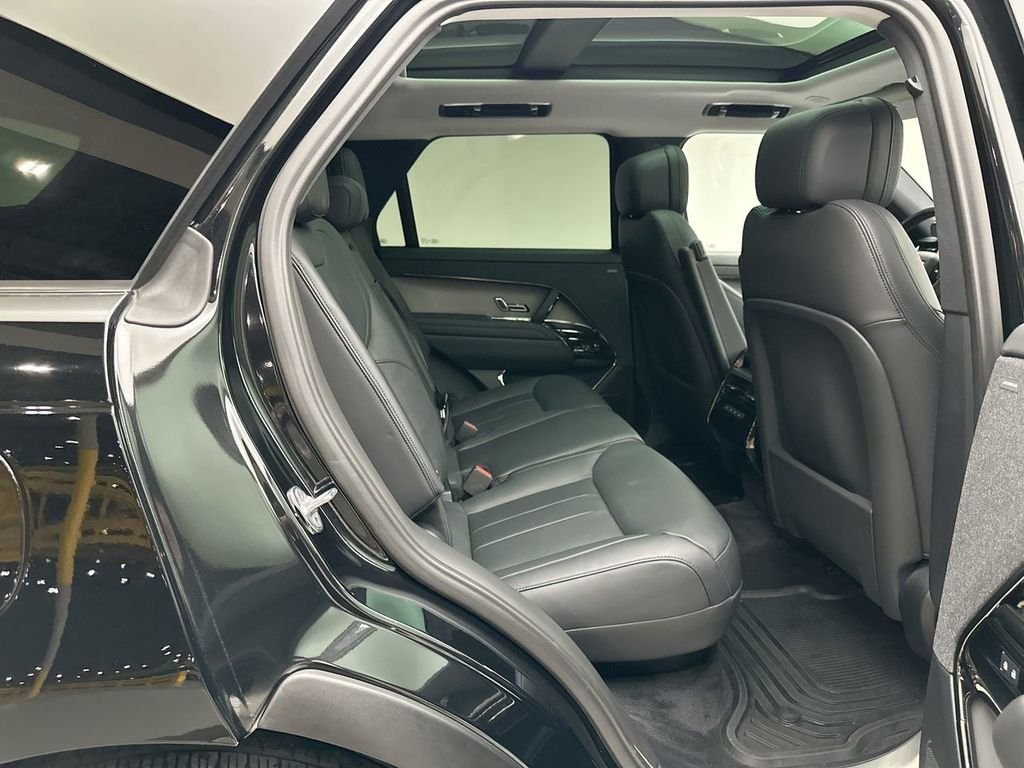 Used 2023 Santorini Black Metallic Land Rover SE image 19