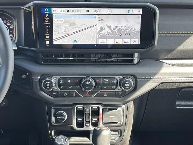 2025 Jeep Wrangler 4-Door Sahara - Photo 26
