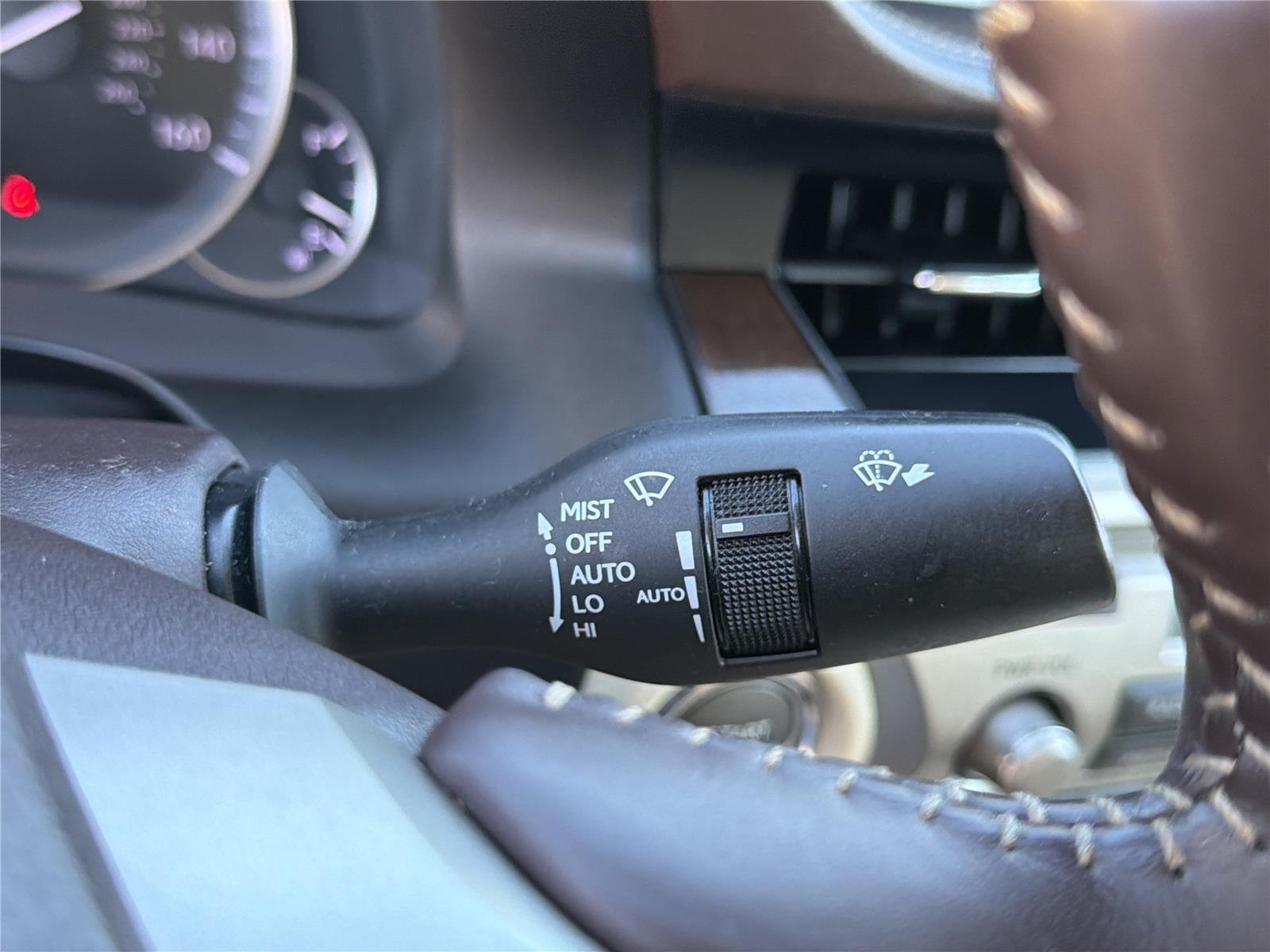 Used 2018  LEXUS  image 14