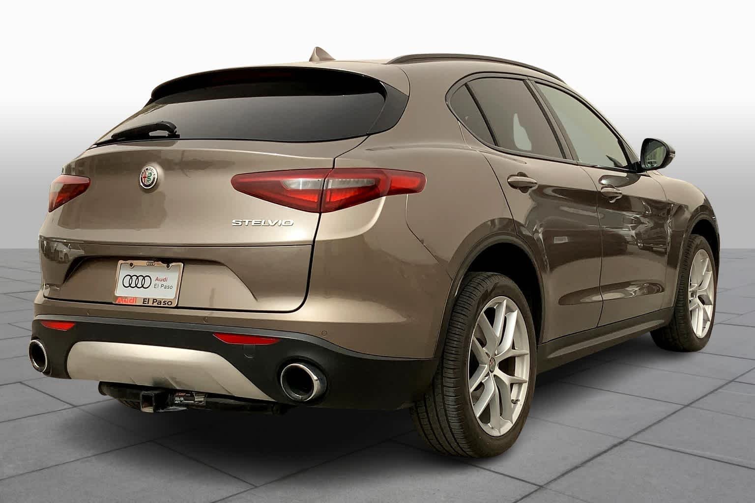 Used 2019 Imola Titanium Metallic Alfa Romeo Sport image 13