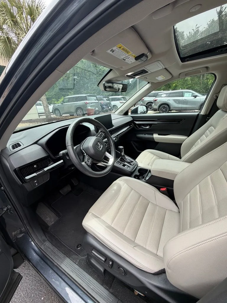 Used 2024 Gray Honda EX-L image 3