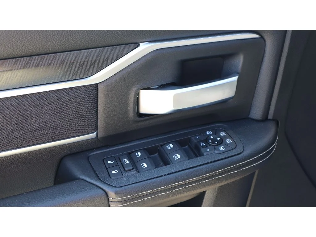 2025 RAM 2500 Big Horn - Photo 11