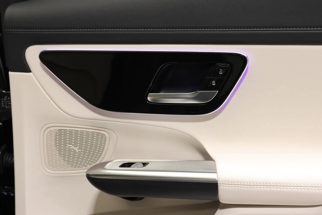 Used 2027  Mercedes-Benz GLC 300 image 50