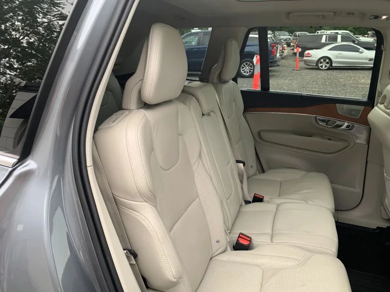 Used 2019 Gray Volvo T6 Inscription Sport Utility 4D image 35