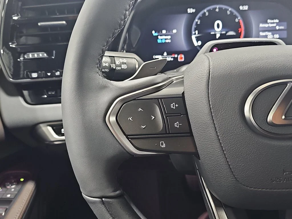 New 2026 Nori Green Pearl Lexus LUXURY image 16