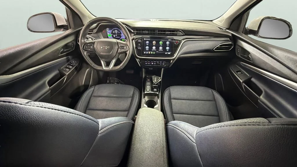 Used 2023 Summit White Chevrolet Premier image 31