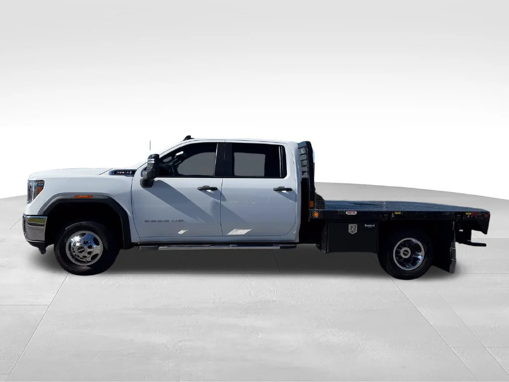 Used 2022 White GMC Pro image 2