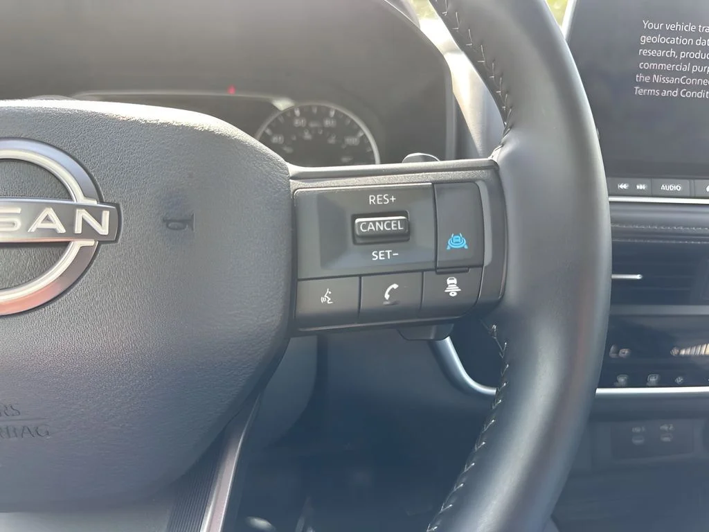 Used 2025 Silver Nissan SV image 15