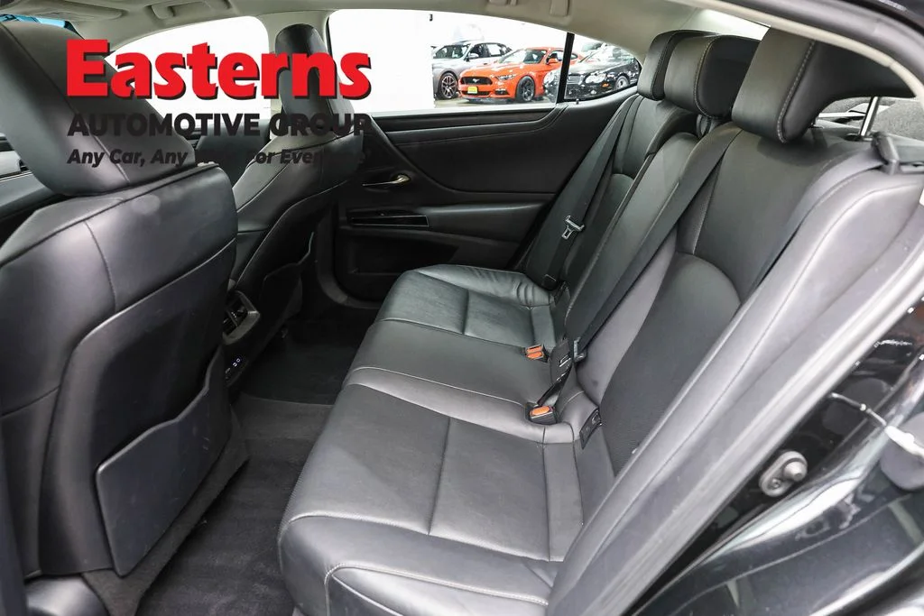 Used 2023 Black Lexus 350 image 23
