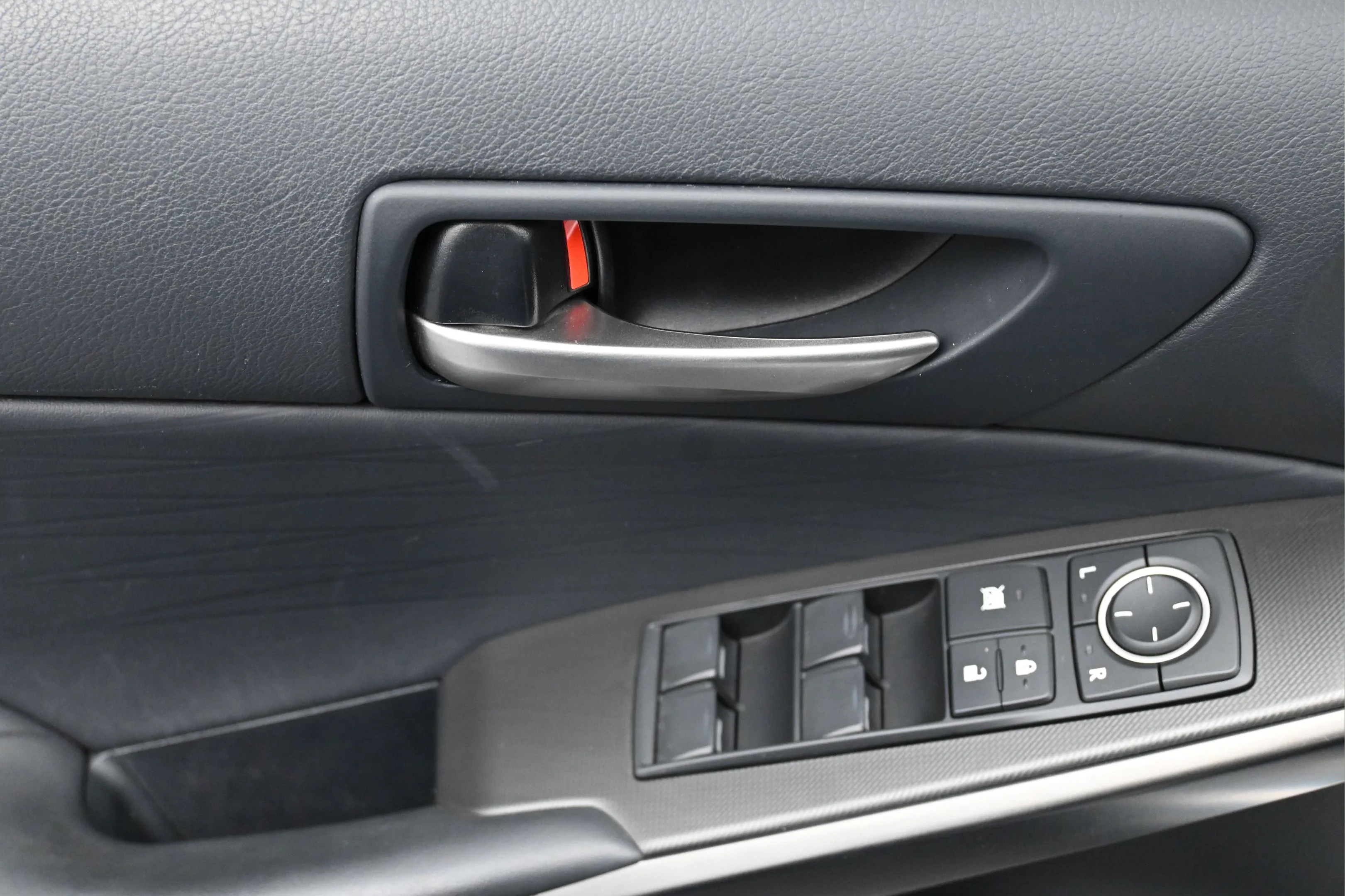 Used 2022  Lexus IS 350 F SPORT image 8