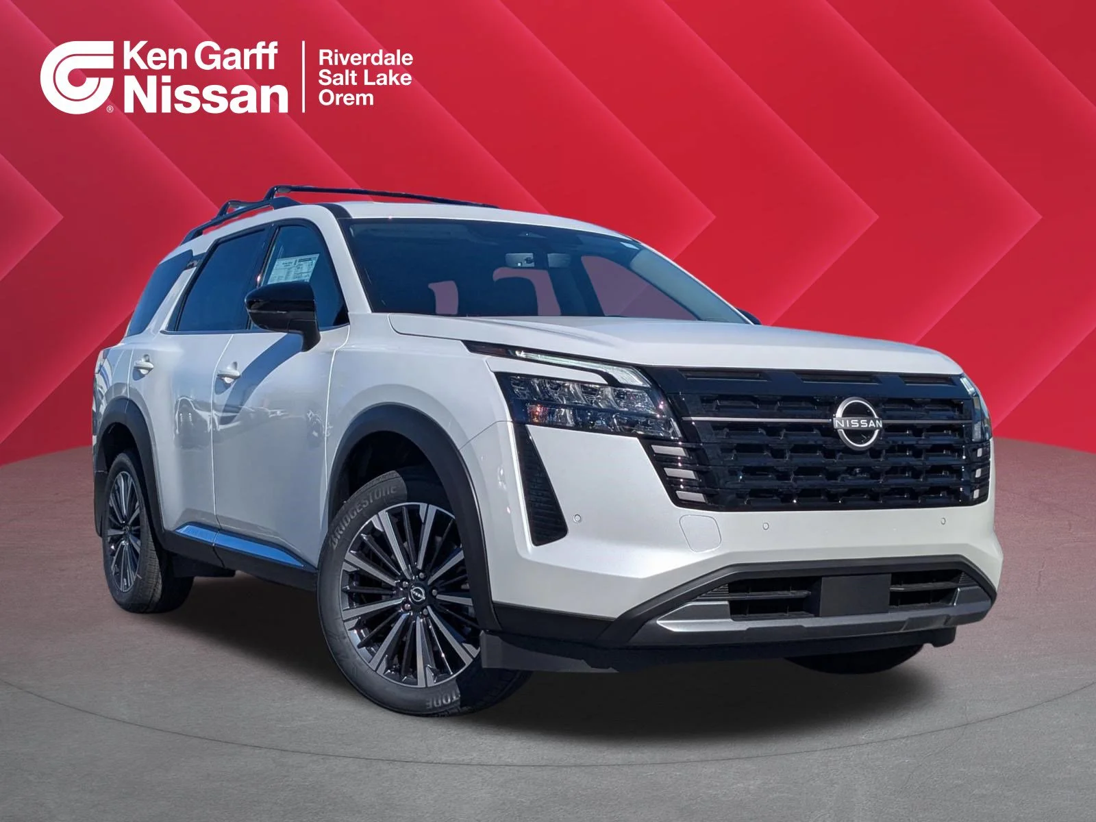2026 Nissan Pathfinder Platinum 4WD's photo