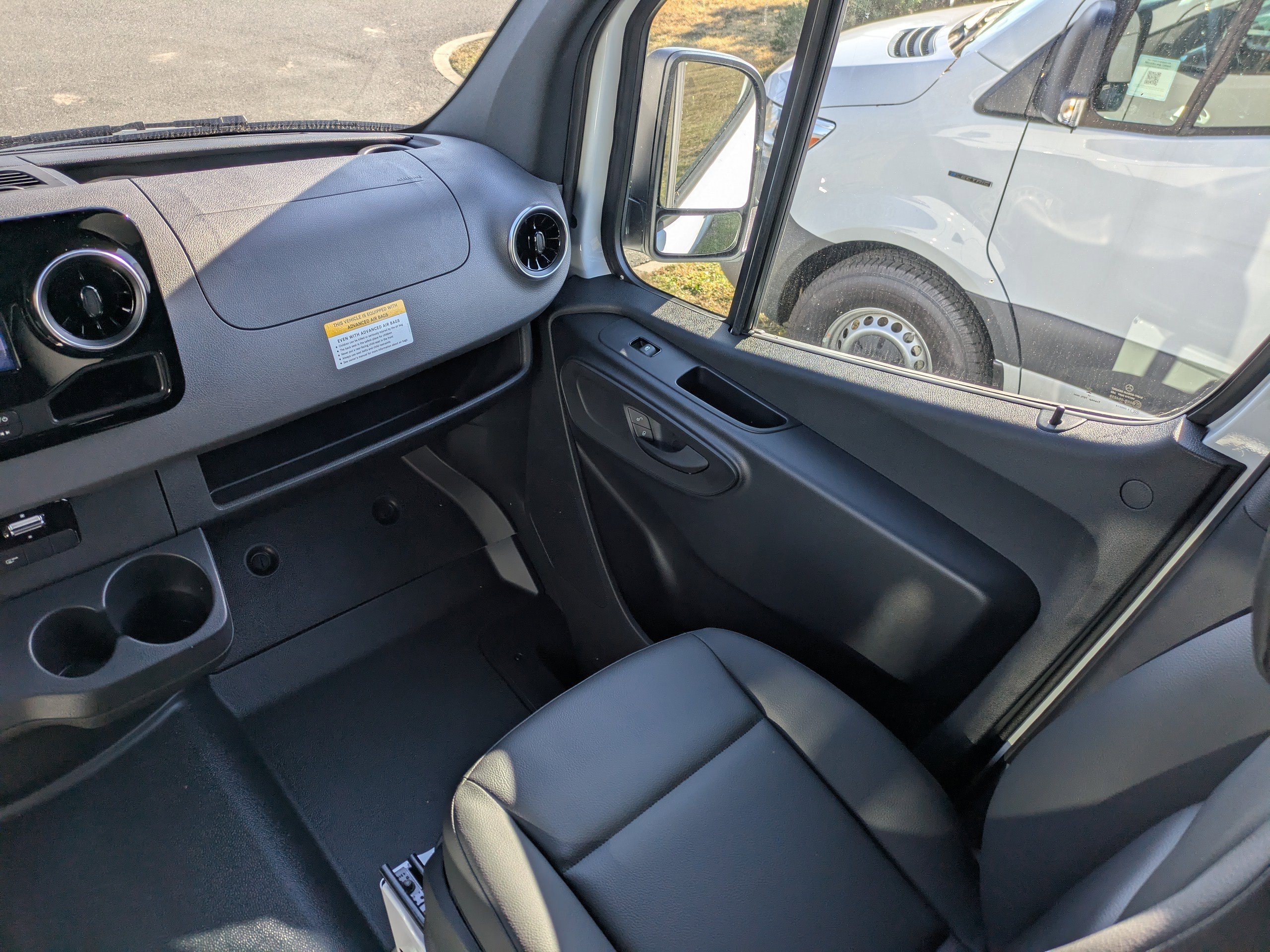 2026 Mercedes-Benz Sprinter Crew Van Base - Photo 48