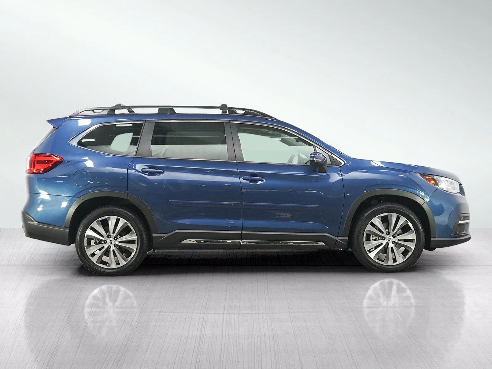 Used 2022 Abyss Blue Pearl Subaru Limited image 6