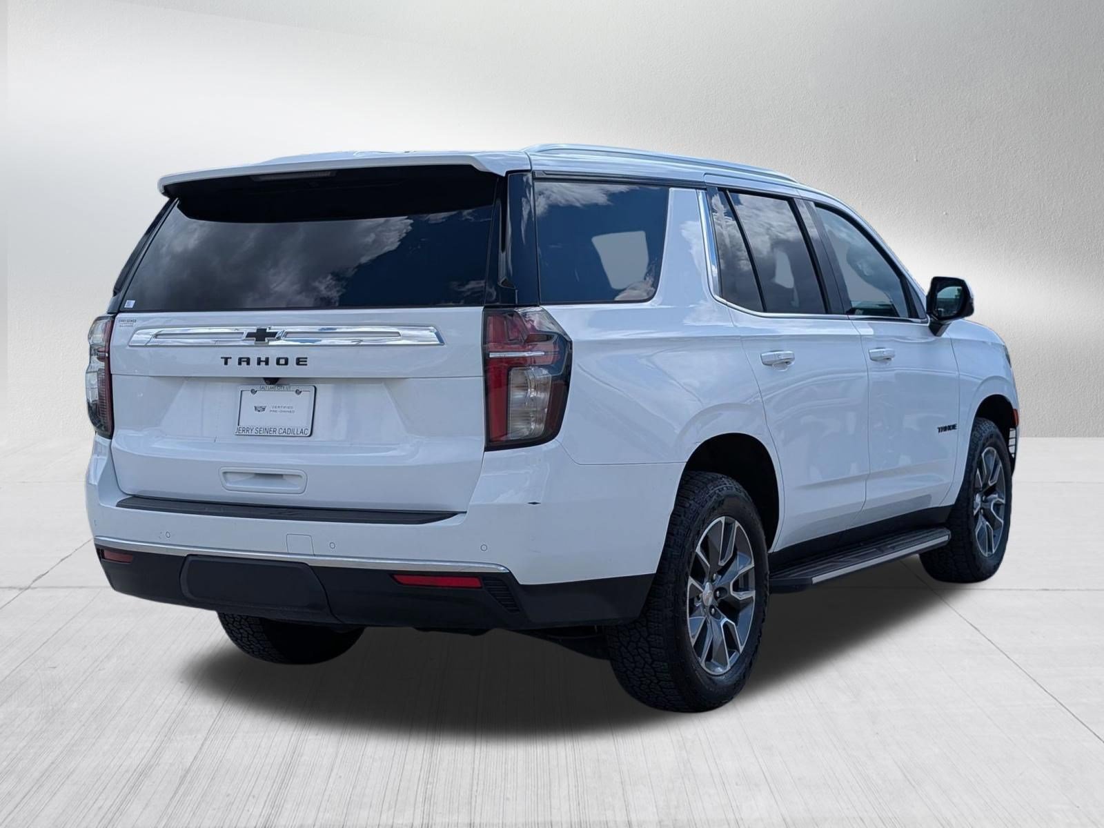 Used 2021 SUMMIT WHITE Chevrolet LT image 5
